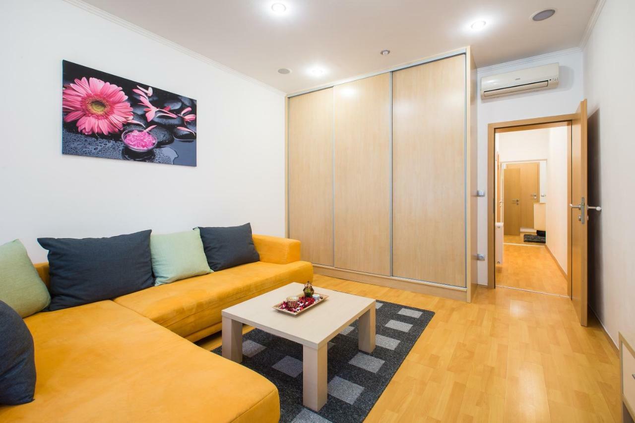 Bella Donna Apartment Maribor Bagian luar foto